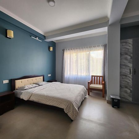 Cafe Sola Bnb Shillong Luaran gambar
