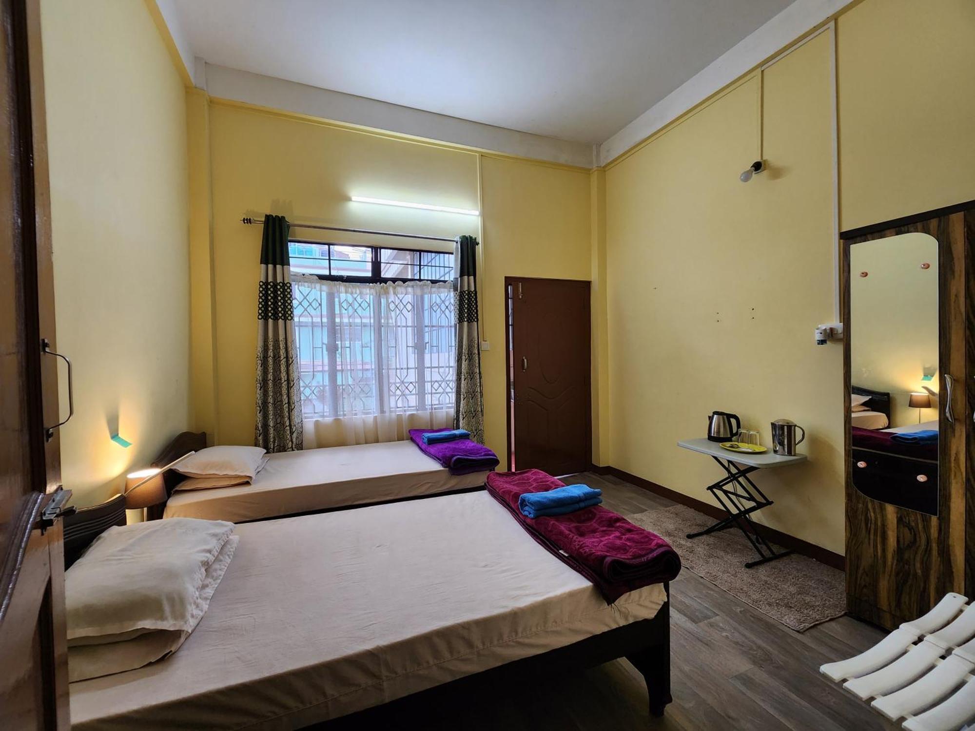 Cafe Sola Bnb Shillong Luaran gambar
